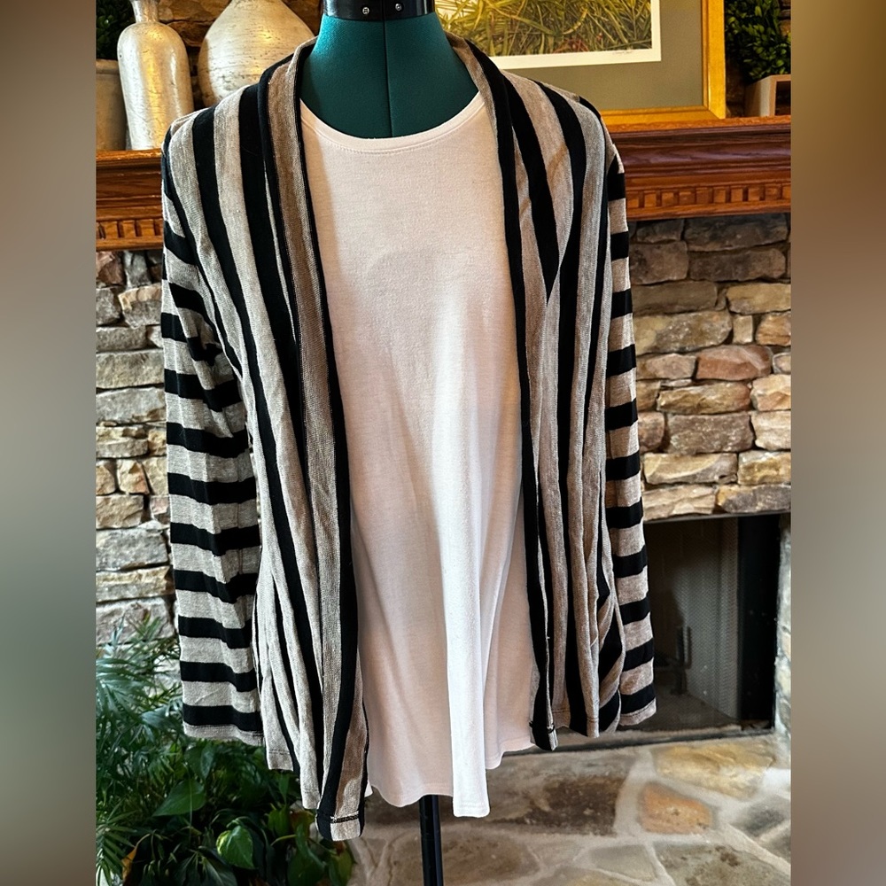 Banana Republic linen and cotton shrug, petite medium, black and tan stripe - Picture 6 of 8
